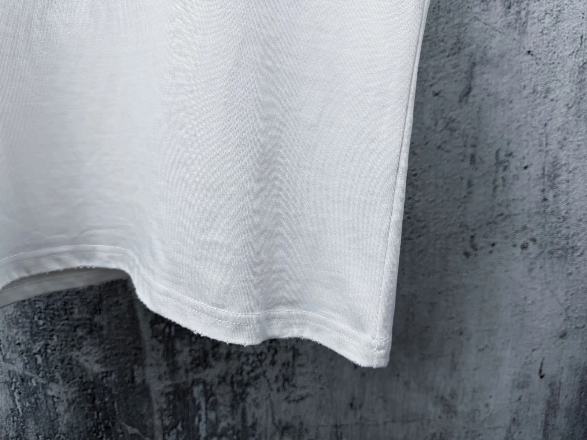 Quality 【Come Hearts 】 26ss ， ， 。 ， CH ， 。 ， ， Same Style Size：S—XL ：Black White